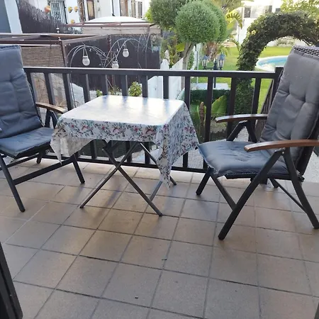 Acogedor Adosado Con Piscina Holiday home *