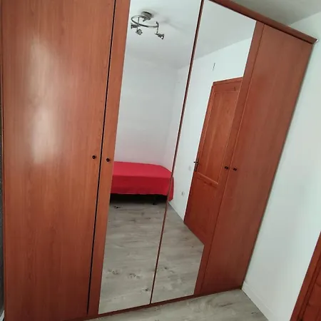 Acogedor Adosado Con Piscina
