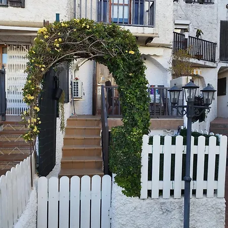 Casa de vacances Acogedor Adosado Con Piscina *